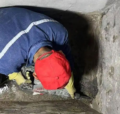 侨乡街道开发区电缆沟堵漏